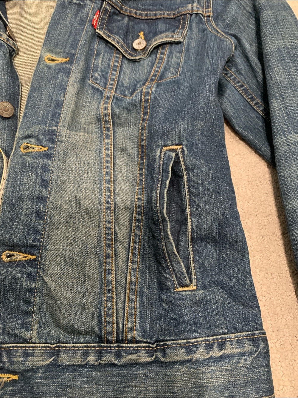 Levi’s Classic Blue Men’s Denim Jacket - Picture 7 of 10